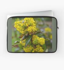 Mahonia wagneri undullta Laptop Sleeve