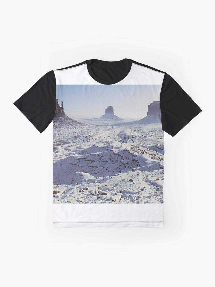 Alternate view of Monument Valley in the snow Graphic T-Shirt