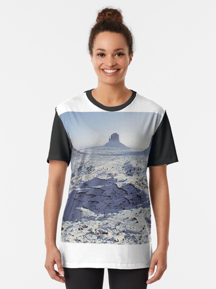Alternate view of Monument Valley in the snow Graphic T-Shirt
