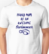 STOLZE MOM EINES FANTASTISCHEN SCHWIMMERS - POPULÄRES SCHWIMMEN DESIGN Slim Fit T-Shirt