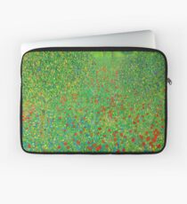 HD. Ein Mohnfeld, von Gustav Klimt. HOCHAUFLÖSEND Laptoptasche