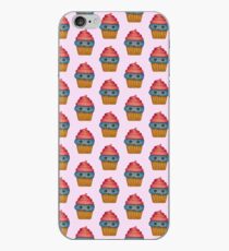 Glücklicher kleiner Kuchen iPhone-Hülle & Cover
