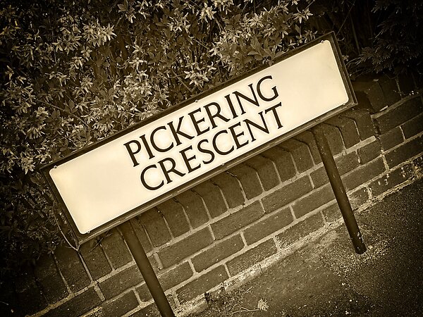 Pickering Crescent sign, Thelwall, Warrington, Cheshire, WA4 2EX