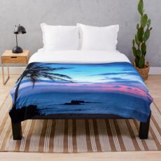 Tropische Insel-hübsche rosa blaue Sonnenuntergang-Landschaft Fleecedecke