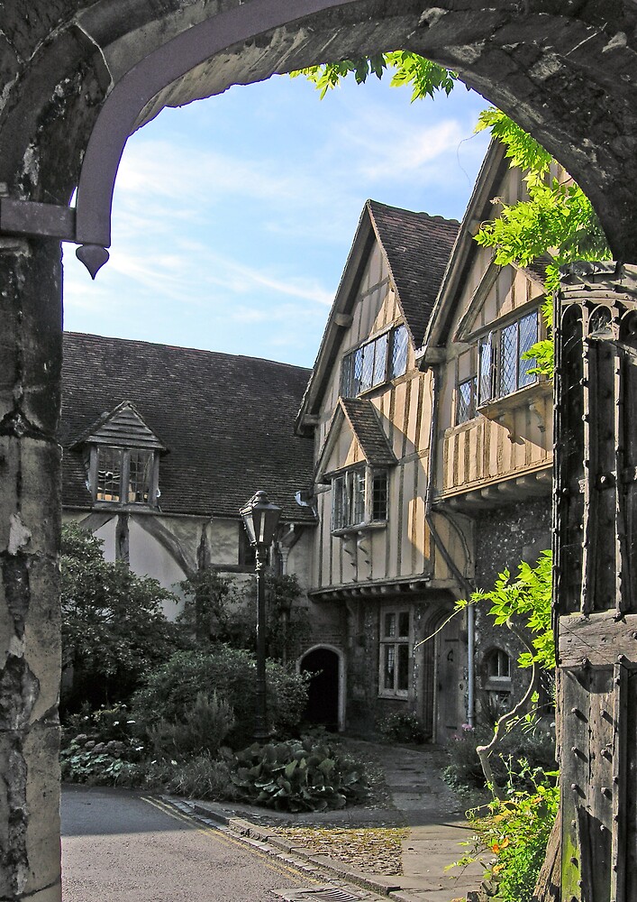 "Cheyney Court seen through the gateway to Winchester Cathedral Close
