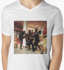 Camiseta de cuello en V Brawl Orly