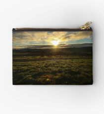 Winery Studio Pouch