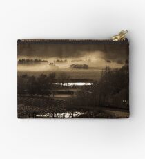 Winery Studio Pouch