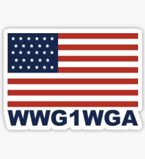 Amerikanische Flagge mit WWG1WGA Sticker