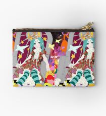 斧乃木 余接 Studio Pouch