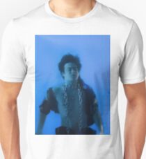 Joji in den Zungen Unisex T-Shirt