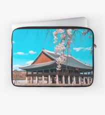 cherry blossoms in gyeongbokgung palace in Seoul, South Korea Laptop Sleeve