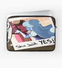 Garnets Wedding Laptop Sleeve