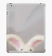 The Peekin' Bun Bun - Needle Felt Art iPad Case/Skin