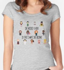 So ist sie geworden Tailliertes Rundhals-Shirt