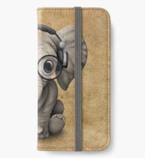 Netter Baby-Elefant DJ, der Kopfhörer und Gläser trägt iPhone Flip-Case/Hülle/Klebefolie