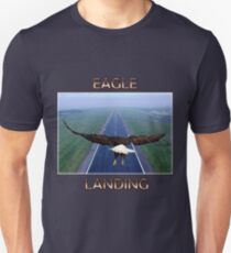 Eagle landing Unisex T-Shirt