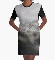 De montaña Graphic T-Shirt Dress