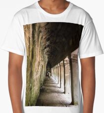 A passage in time Long T-Shirt
