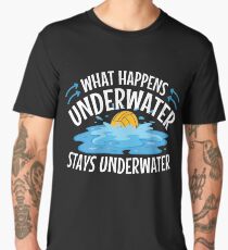 Camiseta premium para hombre Water Polo Lo que pasa bajo el agua Estancias bajo el agua