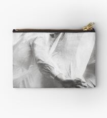 Die Hand der Geisterfrau Studio Clutch