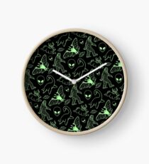Cryptid-Muster (grüne Linien) Uhr