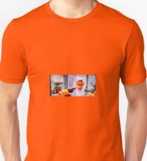 Swedish Chef makes Thanksgiving Dinner Unisex T-Shirt