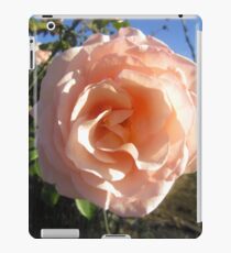 Hübsch in rosa blühenden Blumen iPad-Hülle & Klebefolie