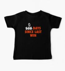 Tage seit dem letzten Sieg Cleveland Football Baby T-Shirt