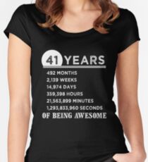 Camiseta entallada de cuello redondo 41.o Regalos de cumpleaños 41 años de ser impresionante