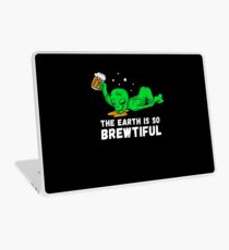 Alien Beer Drinking Party Funny Beer Lover Shirt Laptop Skin