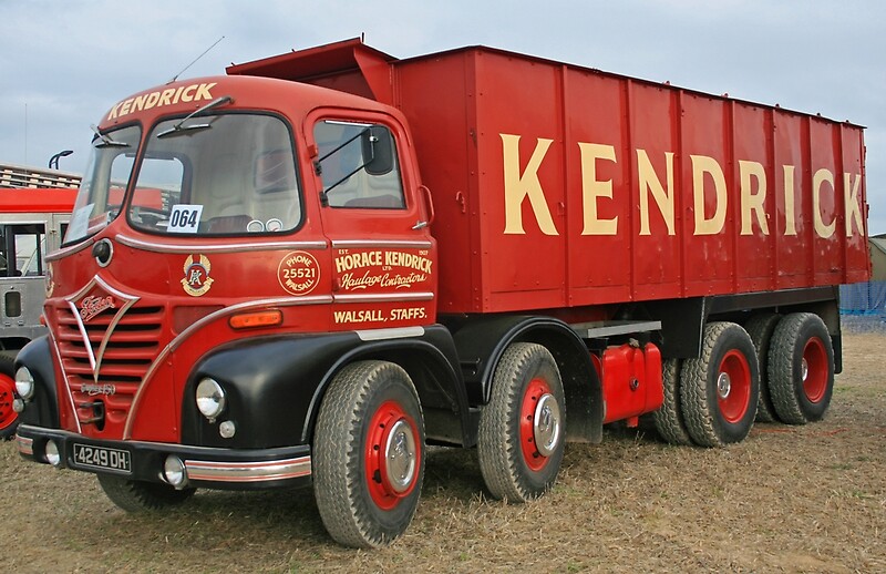A collection of Dinky Supertoys to include Foden 8 - Wheeler's, Leyland Octopus and Guy flat truc