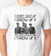 Ich schließe nicht Ich werde erwachsen Slim Fit T-Shirt