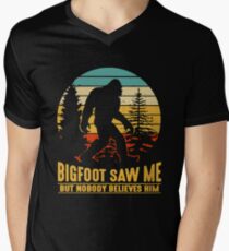 Bigfoot Camping Hiking Saw Me But Nobody Believes Him T-shirt Men's V-Neck T-Shirt