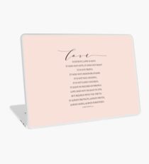1. Korinther 13: 4-7, Liebesverse, Bibelvers Schriftzug, Liebe ist geduldig, Bauernhaus Dekor Laptop Folie
