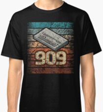 tr 909 Drum Machine vintage Style Classic T-Shirt