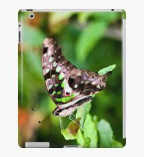Tailed jay iPad Case/Skin