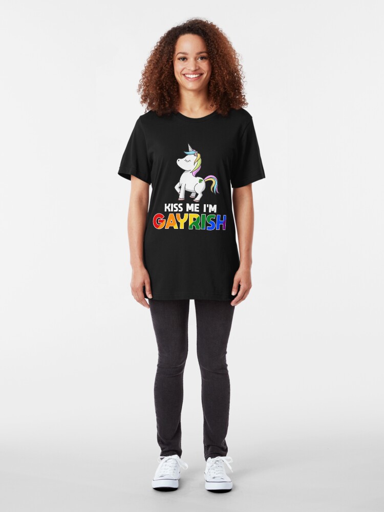 Alternative Ansicht von Kiss Me I'm Gayrish LGBT Unicorn - LGBT Pride Month Gift Slim Fit T-Shirt