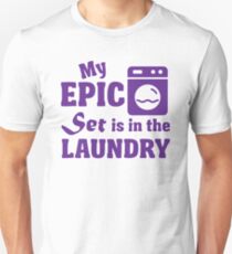 Mein episches Set ist in der Wäscherei Slim Fit T-Shirt