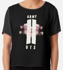 Blusa BTS & ARMY: Más allá de la escena (sin fondo)