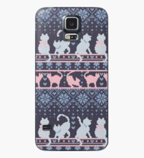 Fair Isle Knitting Cats Love // dark violet background white and violet kitties and details Case/Skin for Samsung Galaxy