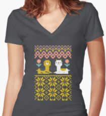 Alpaca Christmas Sweater Pattern Women's Fitted V-Neck T-Shirt