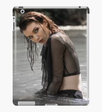 Wet wet iPad Case/Skin