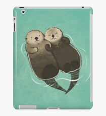 Bedeutende Otter - Otter, die Hände halten iPad-Hülle & Skin