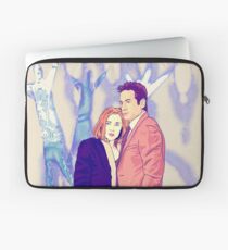 X files believe in ghosts by Mimie ( more 70 designs XFiles in my shop) Laptop Sleeve
