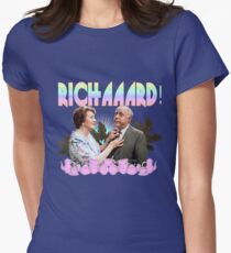 Erscheinungen aufrechterhalten Tailliertes T-Shirt