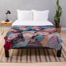 BTS Cute Group Poster - SG 2019 Throw Blanket