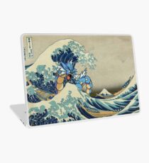 Die große Welle vor Garados Laptop Folie