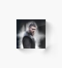 Ivar Acrylic Block