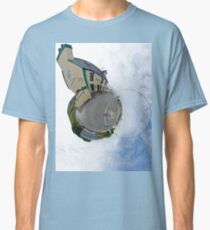 Biddy's House - the Crossroads Pub, Glencolmcille(Sky Out) Classic T-Shirt